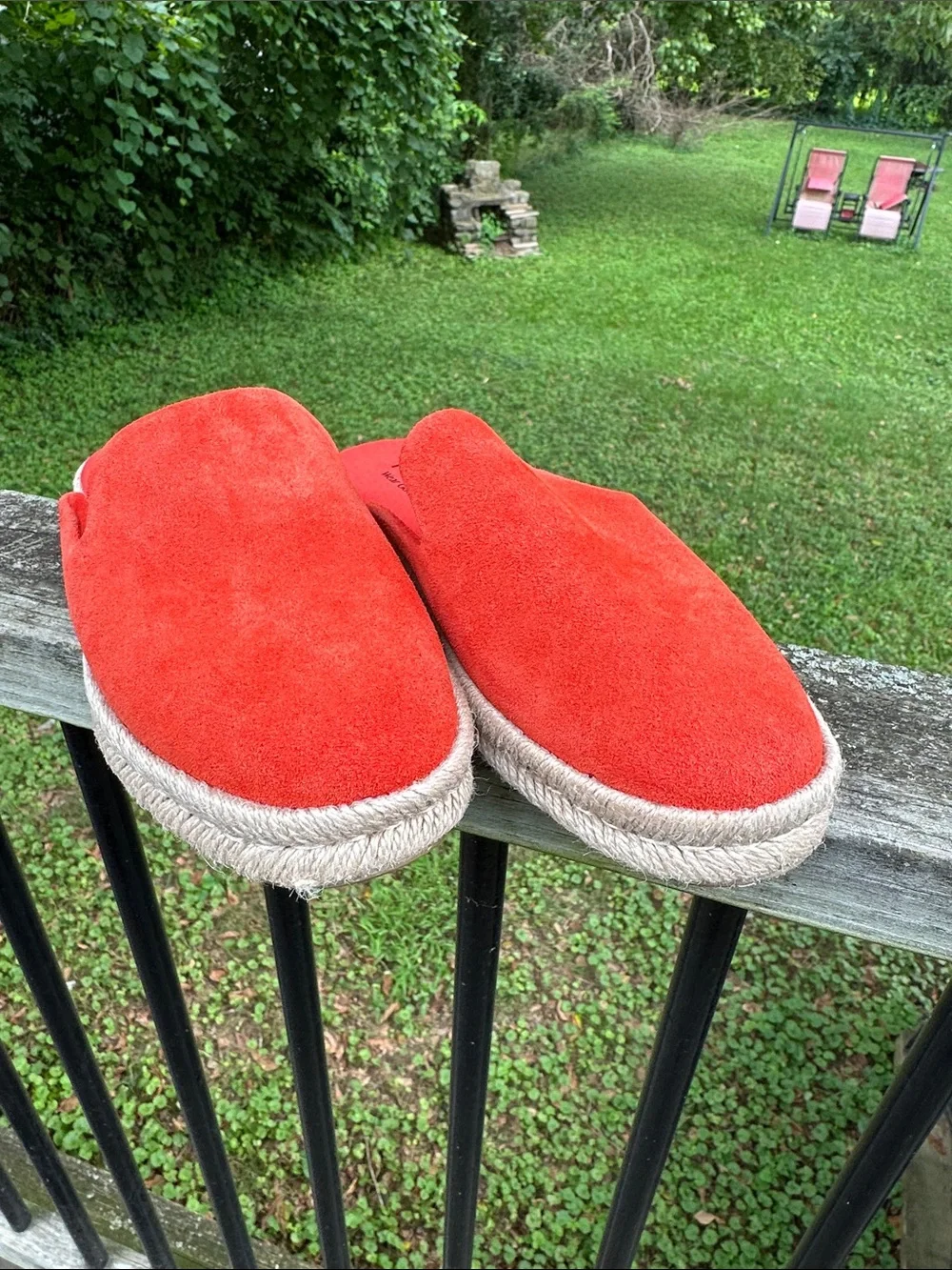 New TOMS Women’s Santiago Red Suede Espadrille Slip-On Mules Size 6